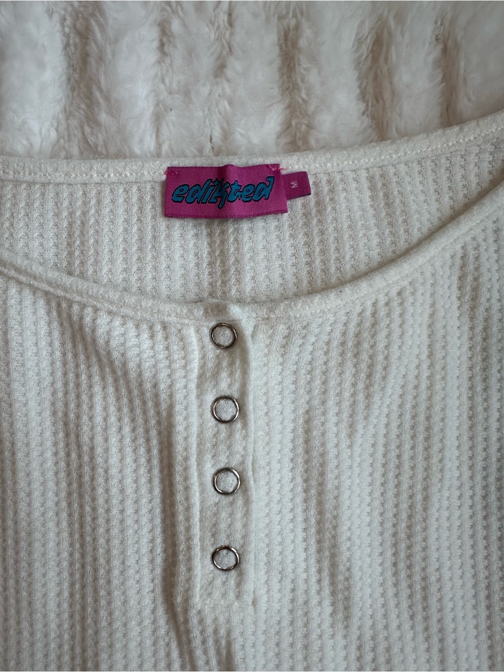 Edikted Teddy Cropped Waffle Top in White Size M - Picture 5 of 7